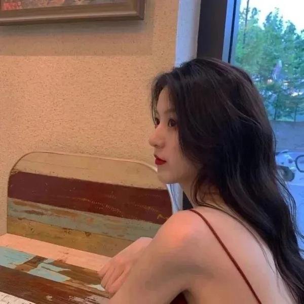 拂晓的尤娜